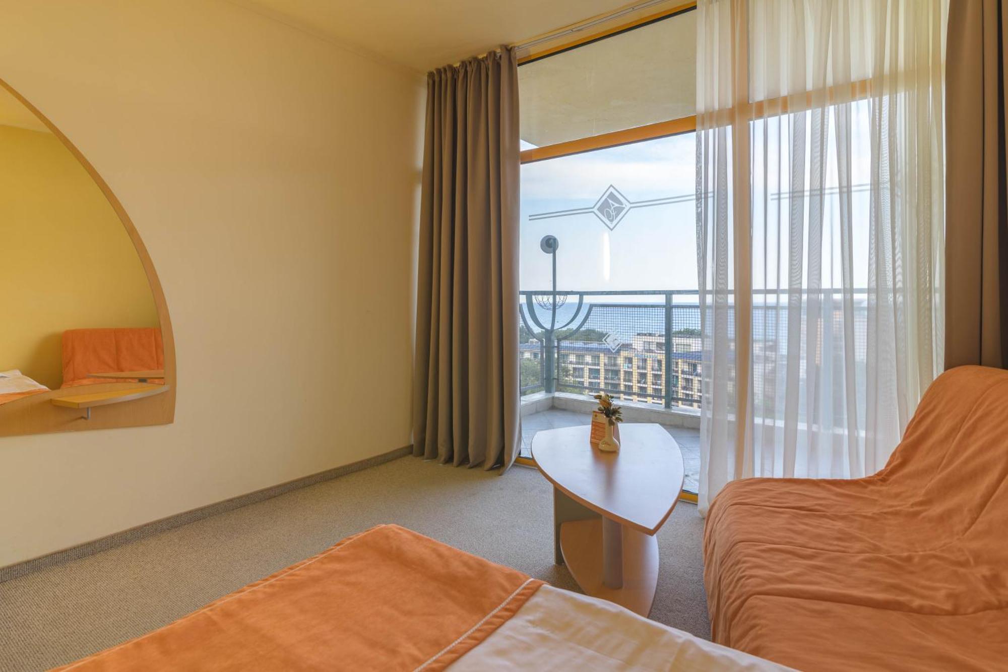 Atlas Otel Altın Kumlar